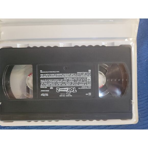 Toy Story 2 VHS Tape Very good condition Works - Picture 3 of 3